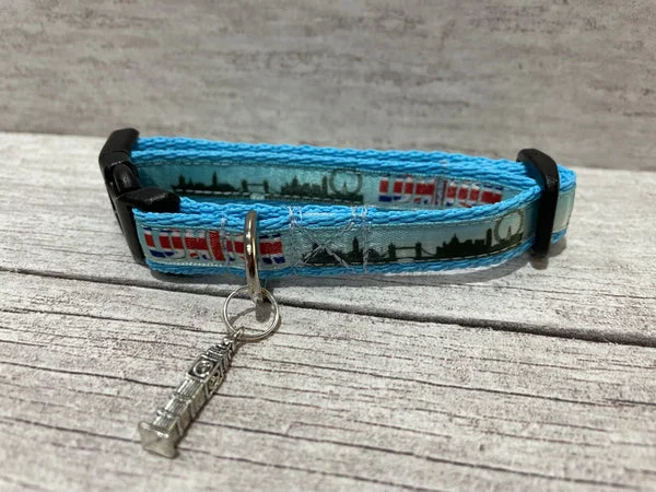 London Skyline Puppy/Small Dog Collar